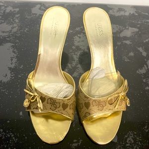 【Guess】Signature Logo Sandel